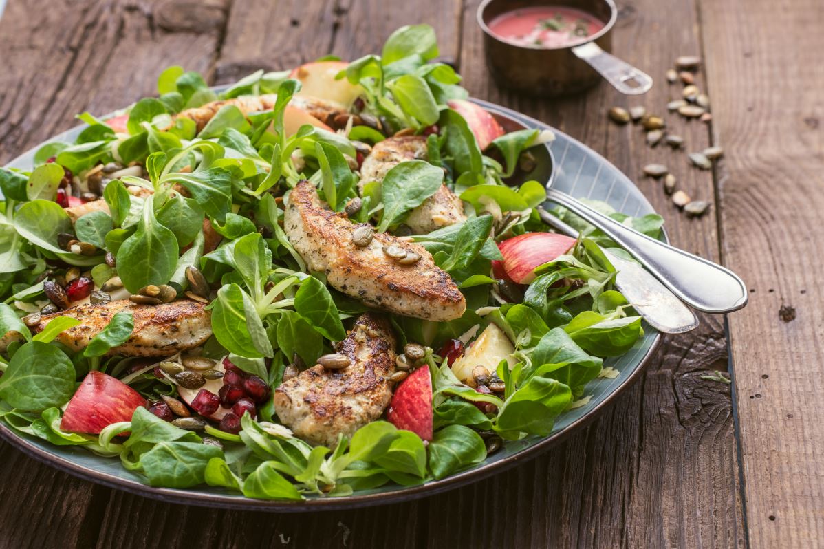 Naapurin_emannan_kanasalaatti_2