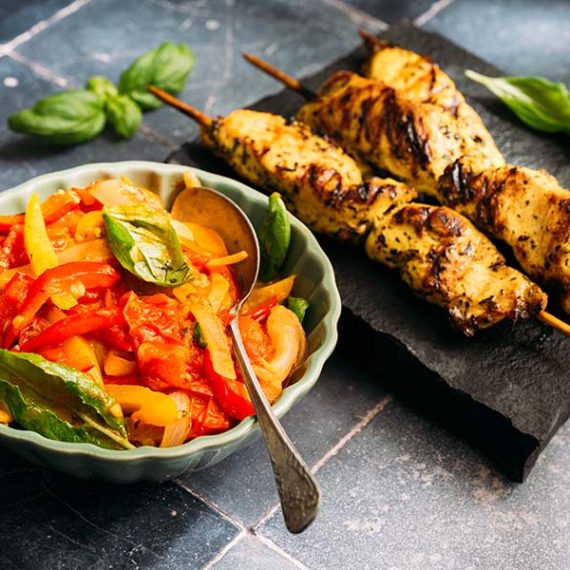 Grillatut kanavartaat ja italialainen peperonata