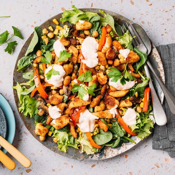 Lämmin ja rapea kanasalaatti