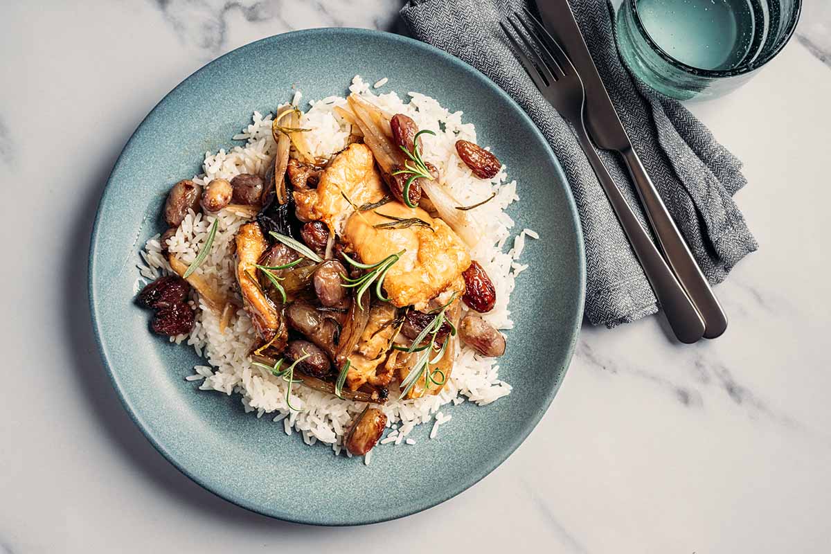 Kanan paistileikkeet uunissa viinirypäleiden ja salottisipulin kera_1 kopio