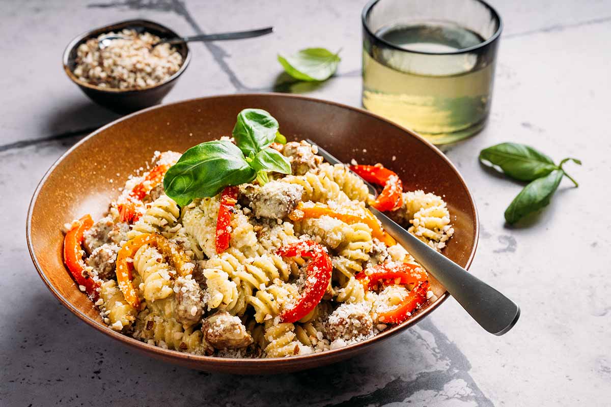 Kermainen kanapullapasta pestolla ja paahdetulla paprikalla_3 kopio