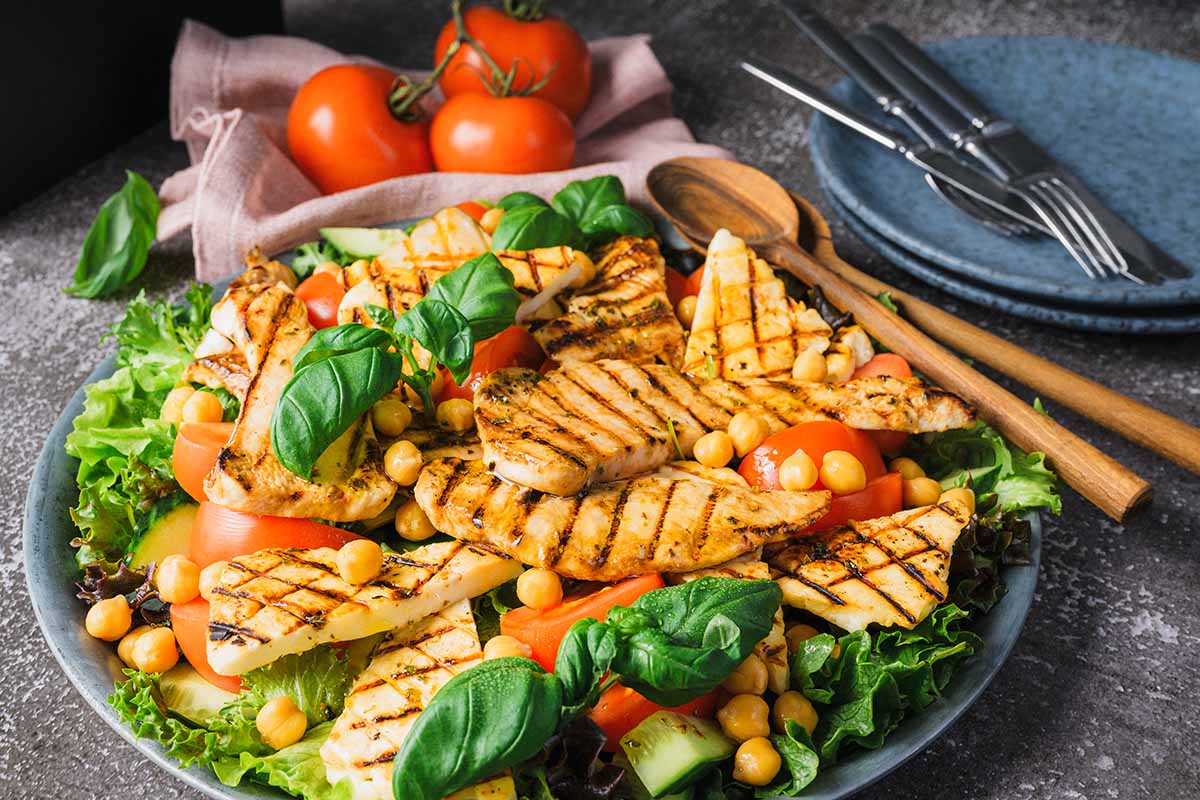 Grillattu kana-halloumisalaatti-3 kopio